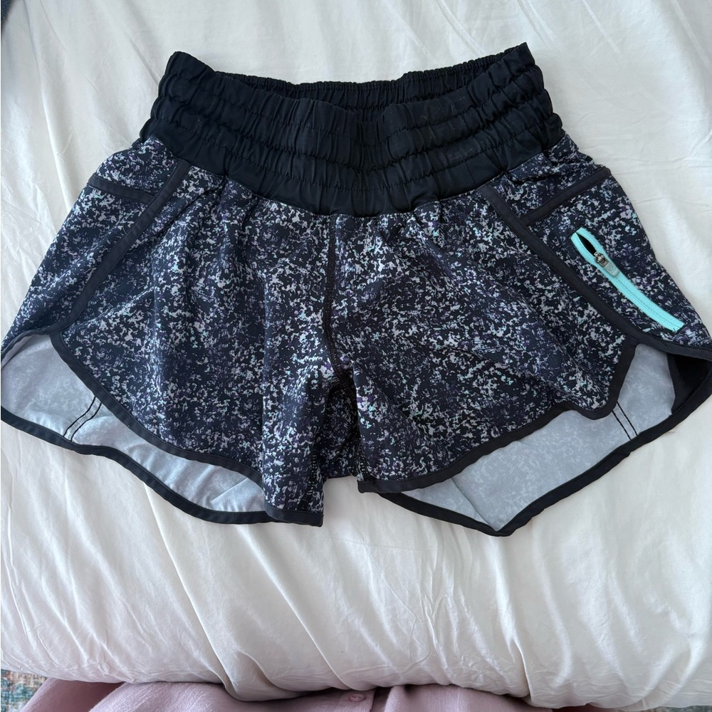 Lululemon Athletica Black and Gray Patterned Athletic Shorts